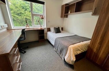 2-4 Plymbridge Lane (9), Crownhill, Plymouth - Image 2